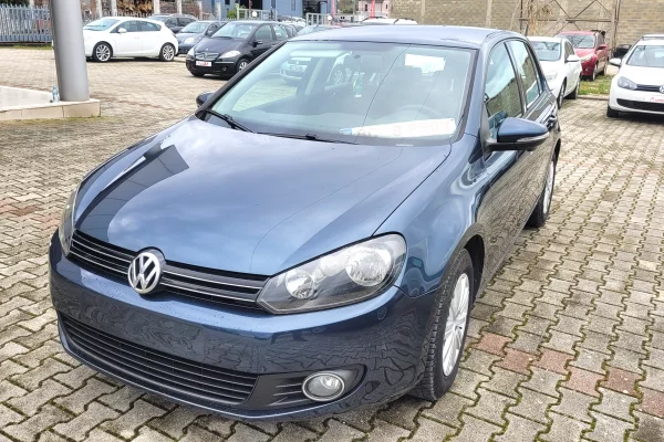 Auto in Vendita a Tirana, Volkswagen, 2011 Diesel,Kambio Manual Pagamento 4,500  Euro.