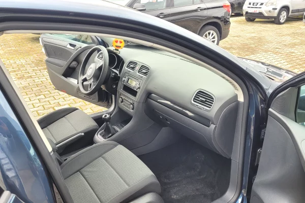 Makina ne shitje ne Tirane - 4,500 Euro