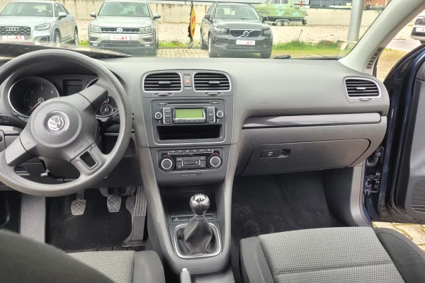 Makina ne shitje ne Tirane - 4,500 Euro