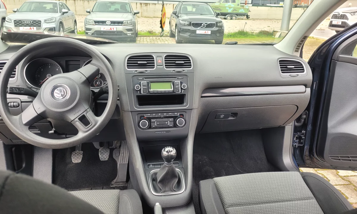 Auto in Vendita a Tirana, Volkswagen, 2011 Diesel,Kambio Manual Pagamento 4,500  Euro.