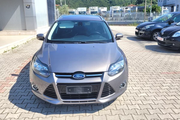 Makina ne shitje ne Tirane - 3,800 Euro