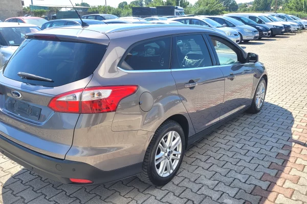 Makina ne shitje ne Tirane, Ford, 2014 Diesel,Kambio Manual Pagesa 3,800  Euro.
