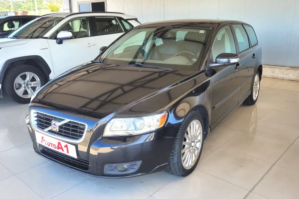 Makina ne shitje ne Tirane, Volvo, 2007 Diesel,Kambio Manual Pagesa 2,400  Euro.