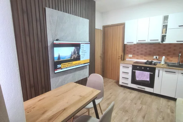 🏡✨ Jepet me qira Apartament 1+1 – Rruga Bardhyl