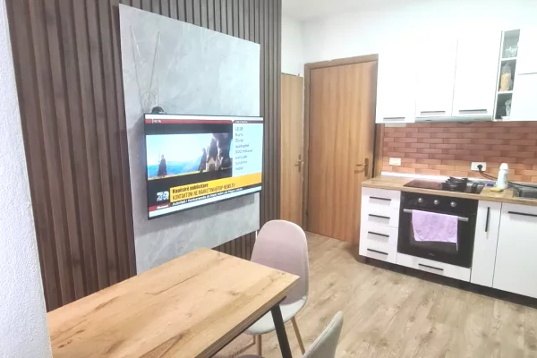 Shtepi me qera Apartament ne Tirane, 1+1, Mobilimi E mobiluar, Pagesa 360  Euro.