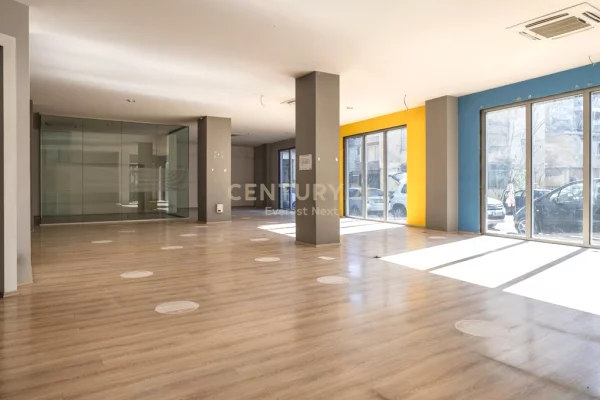 Ambient biznesi me qera 7+1 ne Tirane - 11,020 Euro