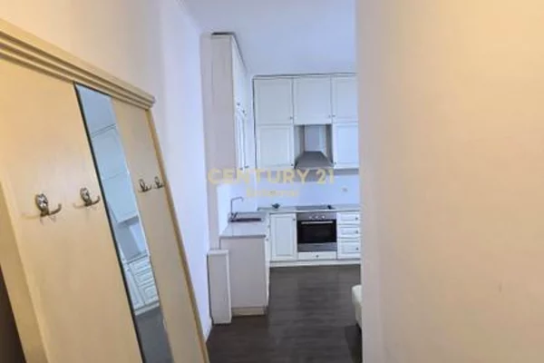 Shtepi ne shitje Apartament ne Tirane, 2+1, Mobilimi E mobiluar, Pagesa 250,000  Euro.