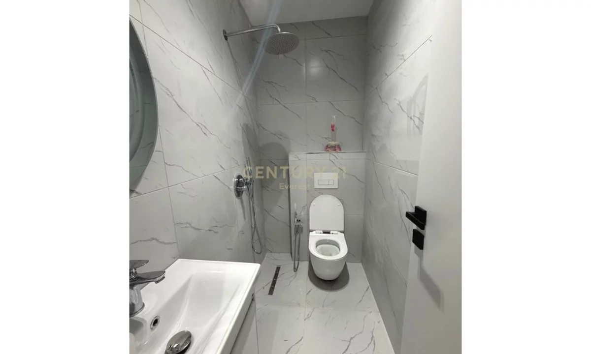 Shtepi me qera Apartament ne Tirane, 1+1, Mobilimi E mobiluar, Pagesa 650  Euro.