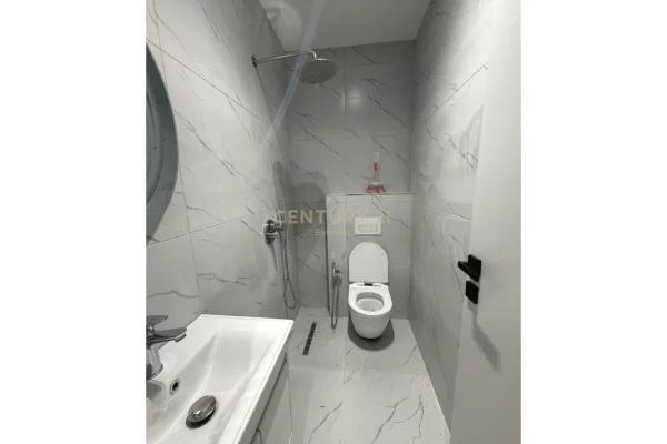 Shtepi me qera 1+1 ne Tirane - 650 Euro