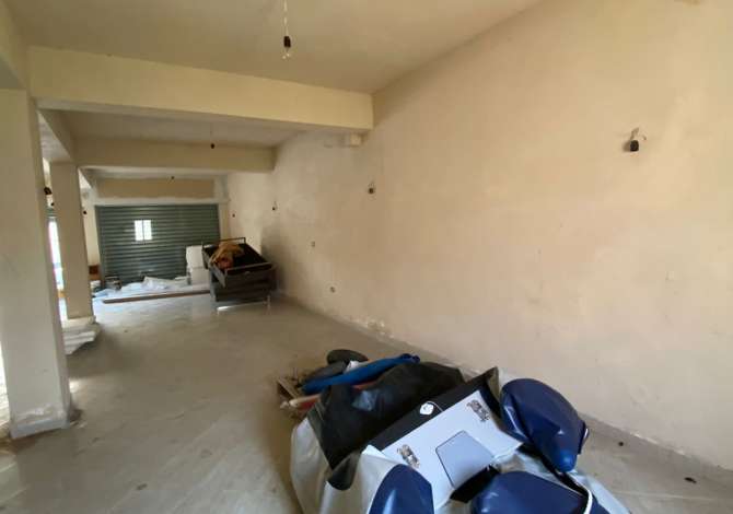 Ambient biznesi me qera 4+1 ne Tirane - 35,000 Leke