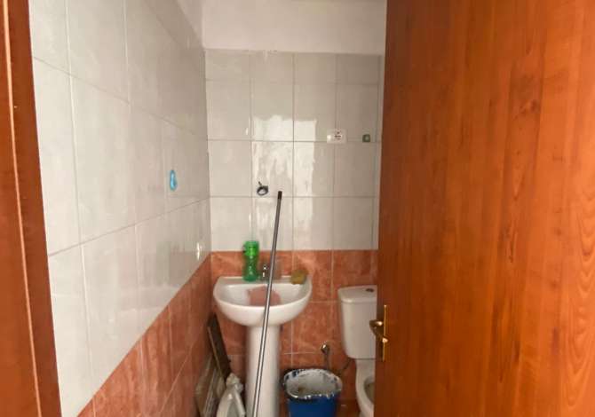 Ambient biznesi me qera 1+1 ne Tirane - 35,000 Leke