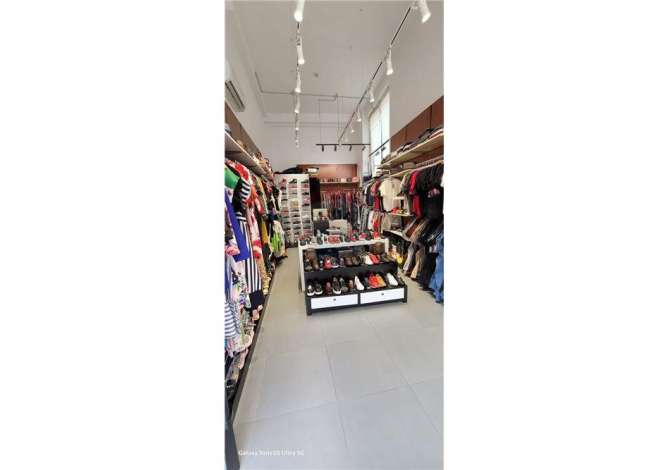 DYQAN PER QIRA TE MYSLYM SHYRI BUZE RRUGE!!