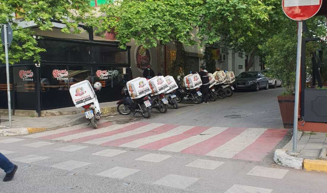 Njoftime Pune ne Tirane, Profesioni Menaxher, Kuzhinier, Motorrist, Picajol, Kamarier  , , Pagesa Me Marreveshje.