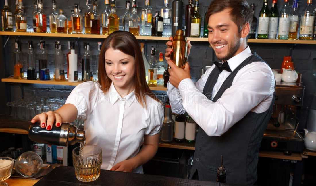 Njoftime Pune ne Tirane, Profesioni Kamarier/e, Banakier/e,  Sanitare , , Pagesa Me Marreveshje.