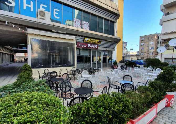 Shitet Lokali Ne Qender Te Vlores.