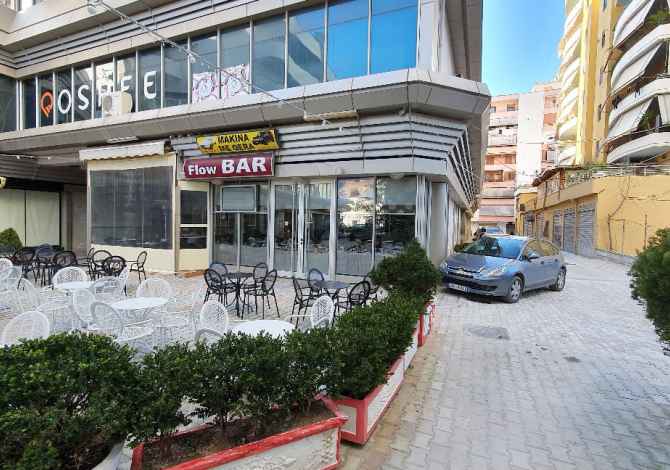 Shitet Lokali Ne Qender Te Vlores.