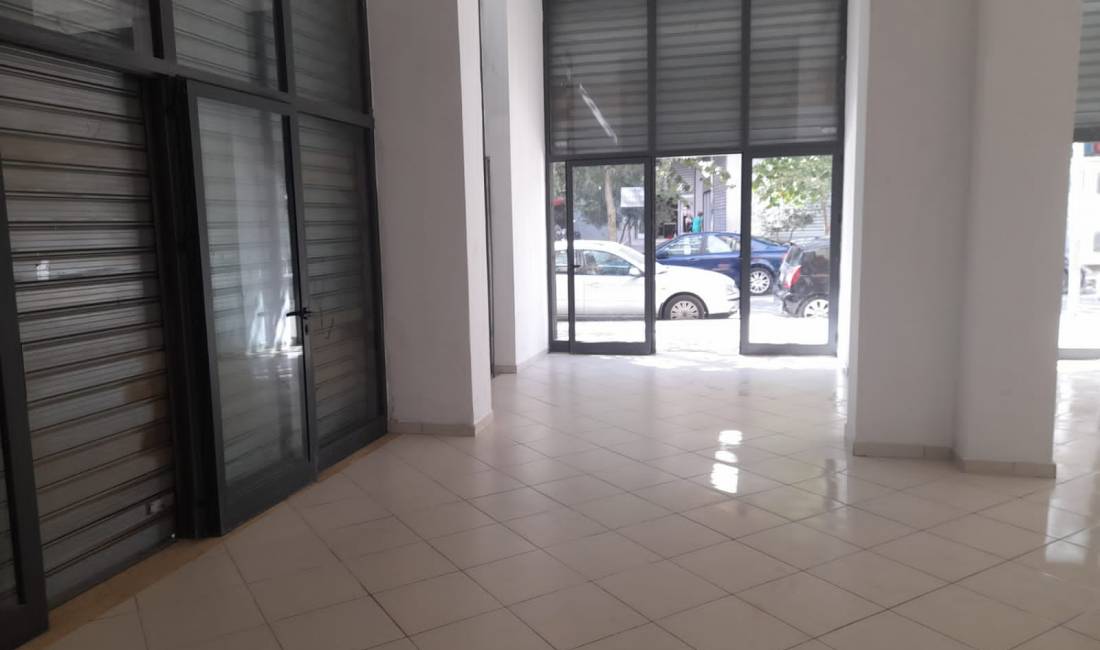  AMBIENT BIZNESI ME QERA 