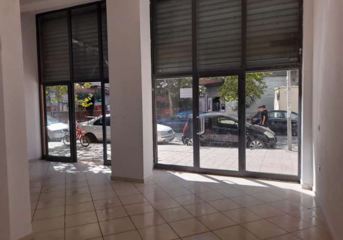 Ambient biznesi me qera 1+1 ne Tirane - 55,000 Leke