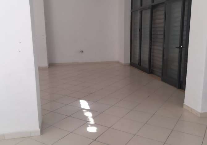 Ambient biznesi me qera 1+1 ne Tirane - 55,000 Leke