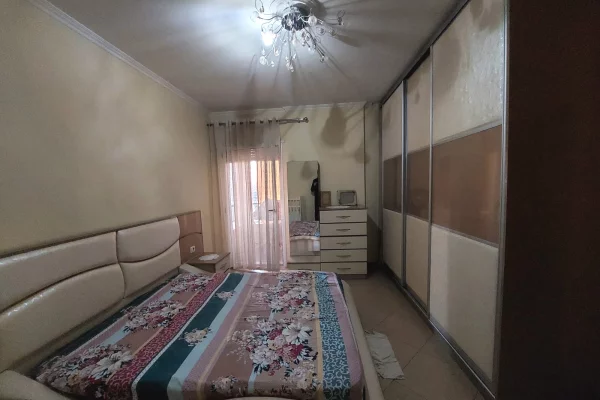 Shtepi me qera Apartament ne Vlore, 2+1, Mobilimi E mobiluar, Pagesa 500  Euro.