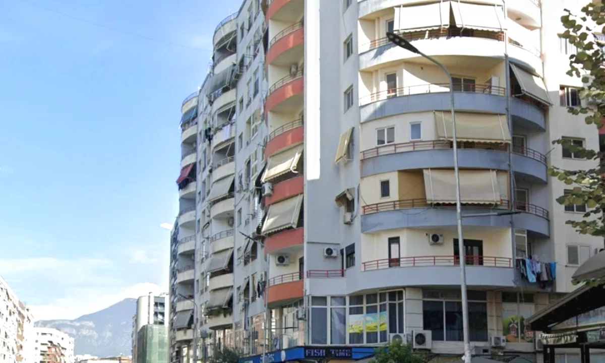 Garazh per shitje – 30 m2. Fish Time Astir.