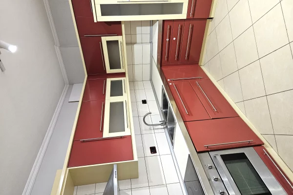 Shtepi me qera Apartament ne Tirane, 1+1, Mobilimi E mobiluar, Pagesa 550  Euro.