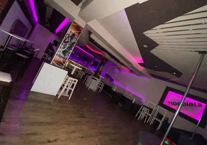 Ambient biznesi me qera 2+1 ne Tirane - 1,000 Euro