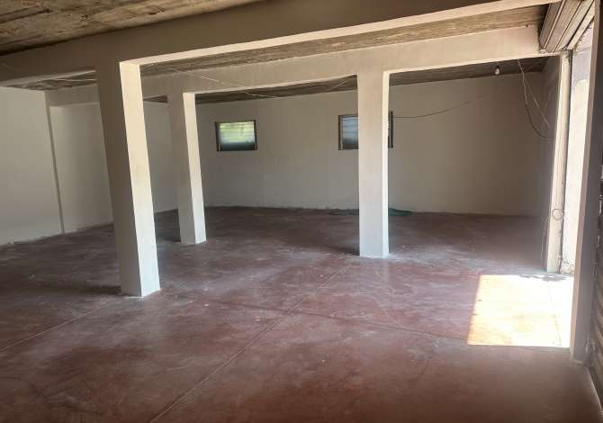 Ambient biznesi me qera 4+1 ne Tirane - 650 Euro