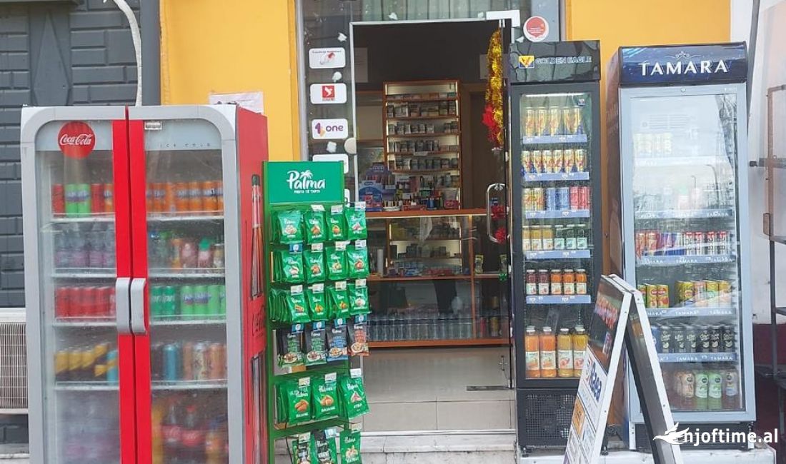 Tabachino ne Shitje-Perball Ring Center, Zogu i Zi, Tirane. 15,000 Euro.