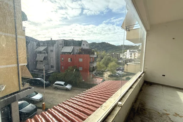 Ambient biznesi ne shitje ne Tirane - 145,000 Euro