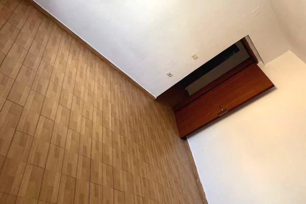 🏡 Apartament 1+1 me Qira në Xhamllik 🔱