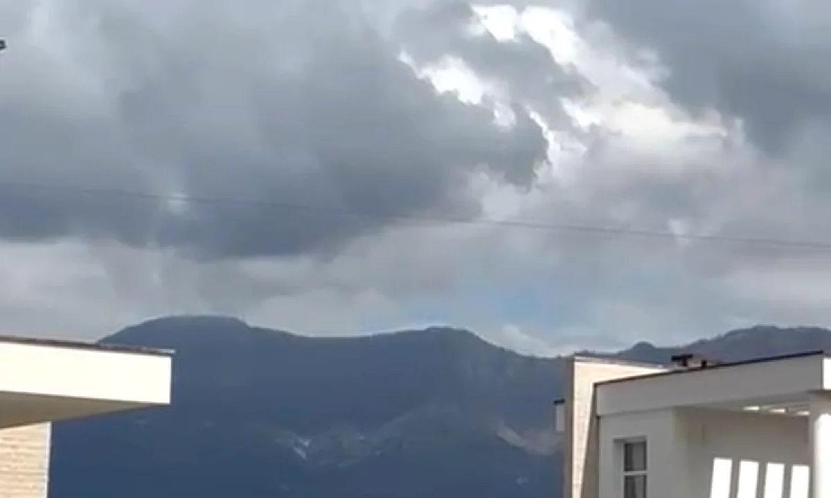 Luxury villas for sale in Tirana 4+1, Emty