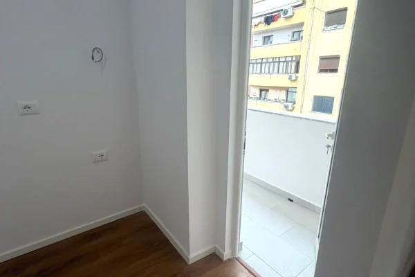 Apartment for sale in Tirana 1+1, Emty