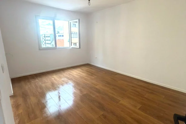 House for Sale 1+1 in Tirana - 98,000 Euro