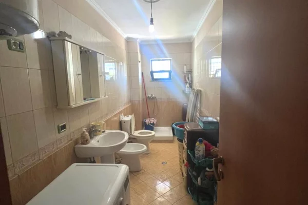 Shtepi ne shitje 2+1 ne Tirane - 12,500,000 Leke