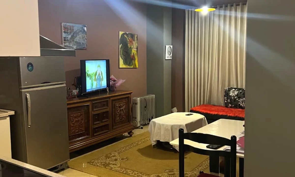 Shtepi ne shitje Apartament ne Tirane, 2+1, Mobilimi E mobiluar, Pagesa 12,000,000  Leke.