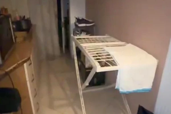 Shtepi ne shitje Apartament ne Tirane, Garsoniere, Mobilimi E mobiluar, Pagesa 45,000  Euro.