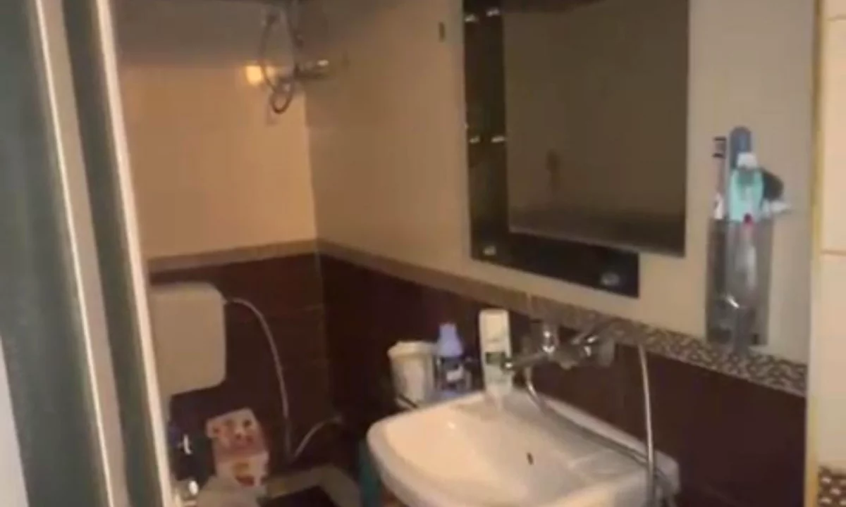 Shtepi ne shitje Apartament ne Tirane, Garsoniere, Mobilimi E mobiluar, Pagesa 45,000  Euro.