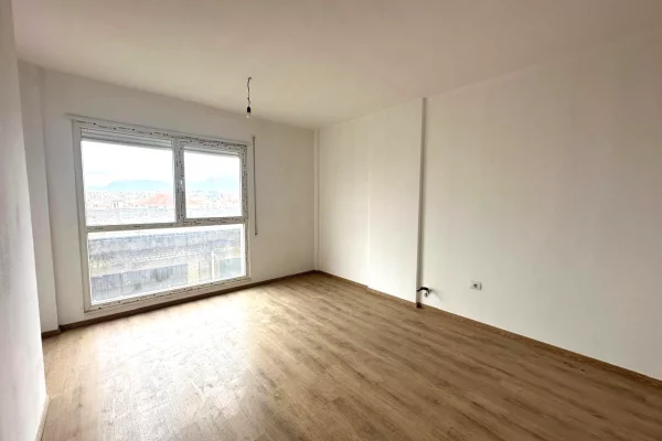 Shtepi ne shitje Apartament ne Tirane, 1+1, Mobilimi Bosh, pa mobiluar, Pagesa 128,000  Euro.