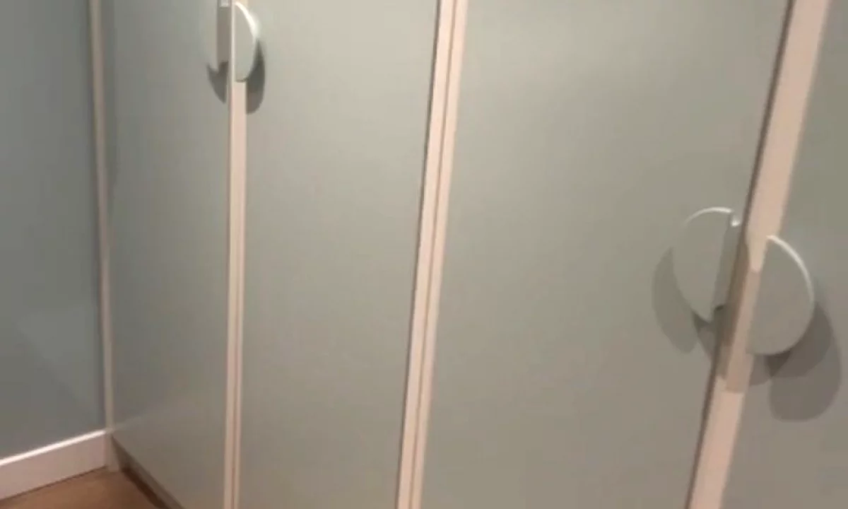 Shtepi ne shitje Apartament ne Tirane, 2+1, Mobilimi E mobiluar, Pagesa 140,000  Euro.