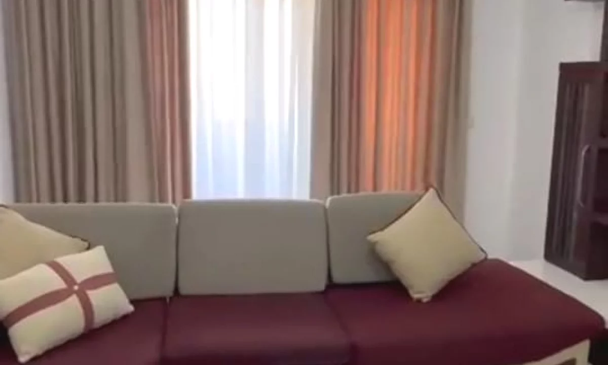 Appartamento in vendita a Tirana 2+1, Arredato