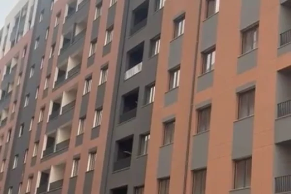 Shitet Apatament 2+1 ne Astir, tek Alba Rezidene