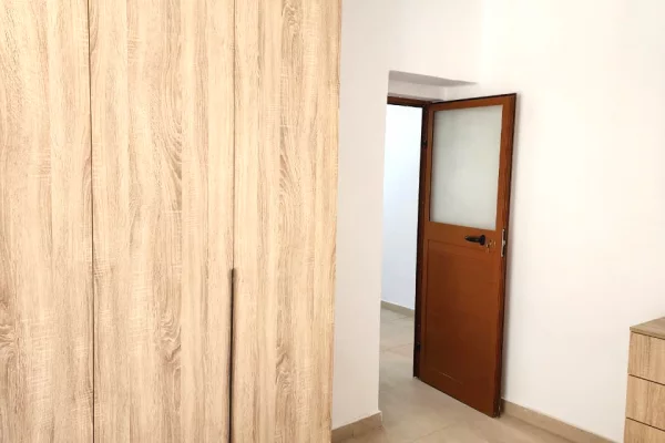 Shtepi ne shitje Apartament ne Tirane, 1+1, Mobilimi E mobiluar, Pagesa 12,000,000  Leke.