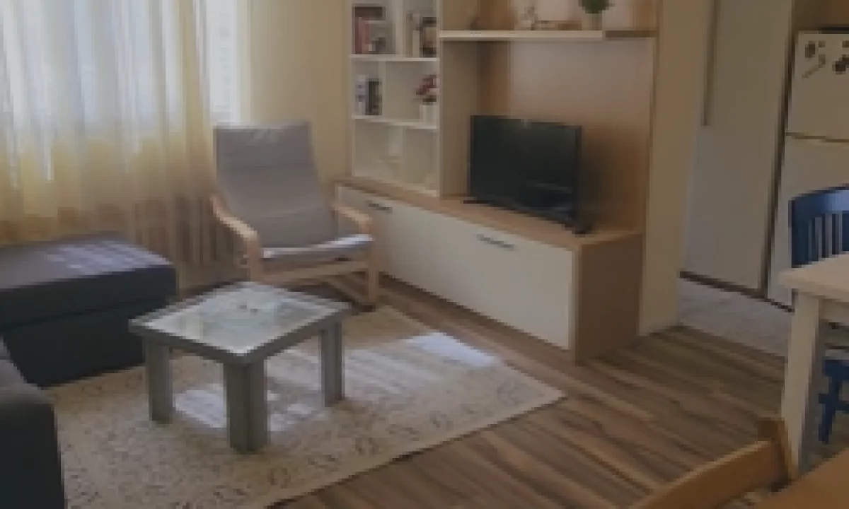 Shtepi ne shitje Apartament ne Tirane, Garsoniere, Mobilimi E mobiluar, Pagesa 85,000  Euro.