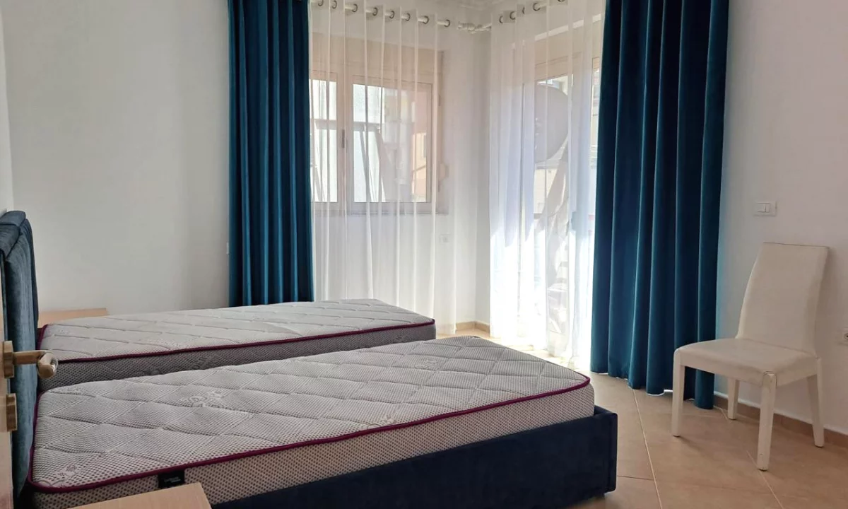 Appartamento in vendita a Tirana 2+1, Arredato