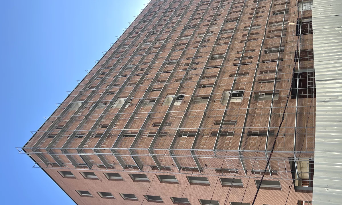 Shtepi ne shitje Apartament ne Tirane, 2+1, Mobilimi Bosh, pa mobiluar, Pagesa 116,000  Euro.