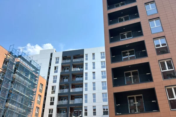 APARTAMENT 3+1 +2 NE SHITJE TE BULEVARDI I RI