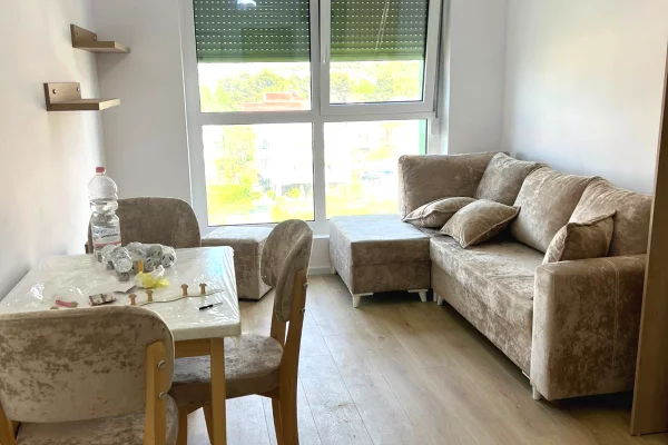 Shtepi me qera 1+1 ne Tirane - 40,000 Leke