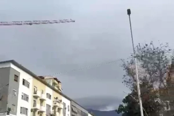 Shtepi ne shitje Apartament ne Tirane, 2+1, Mobilimi E mobiluar, Pagesa 360,000  Euro.