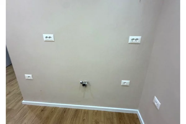 Shtepi ne shitje Apartament ne Tirane, 1+1, Mobilimi Bosh, pa mobiluar, Pagesa 82,000  Euro.